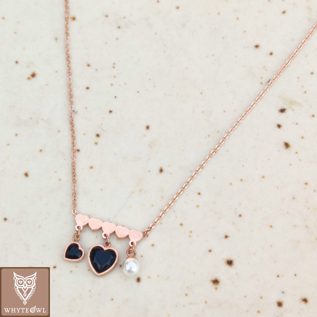 Hanging Hearts With Pearl Necklace