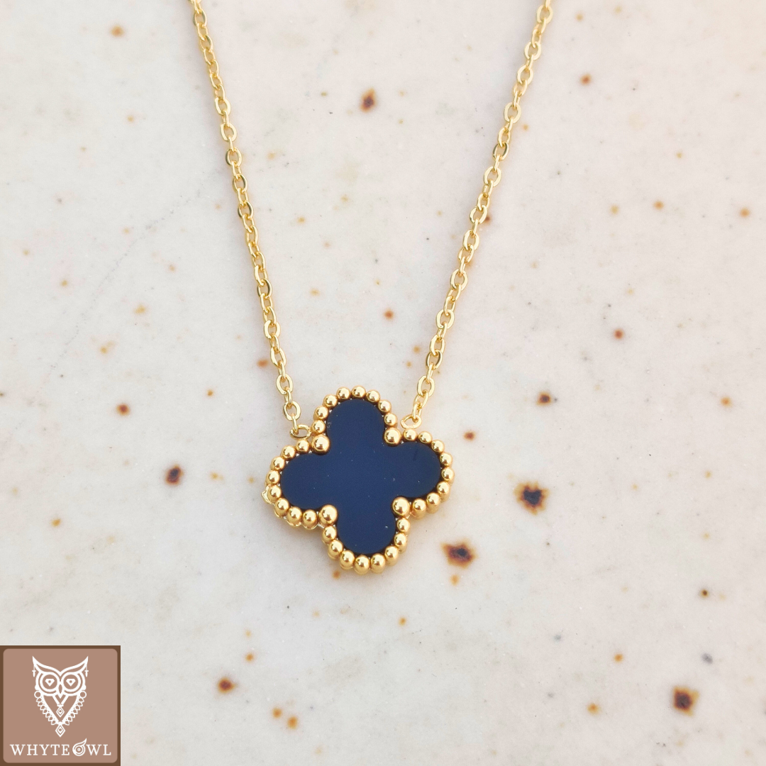 Clover Pendent Necklace