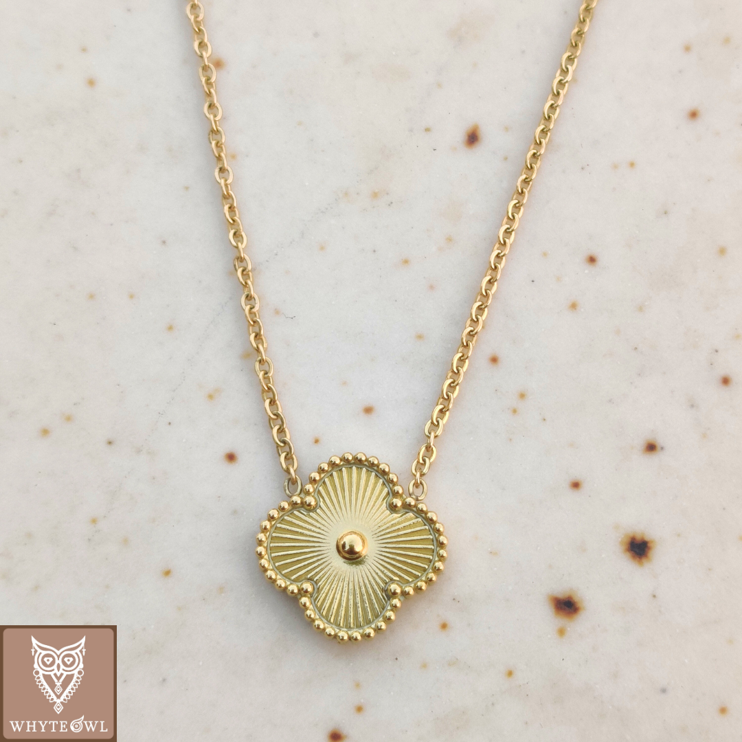 Clover Pendent Necklace