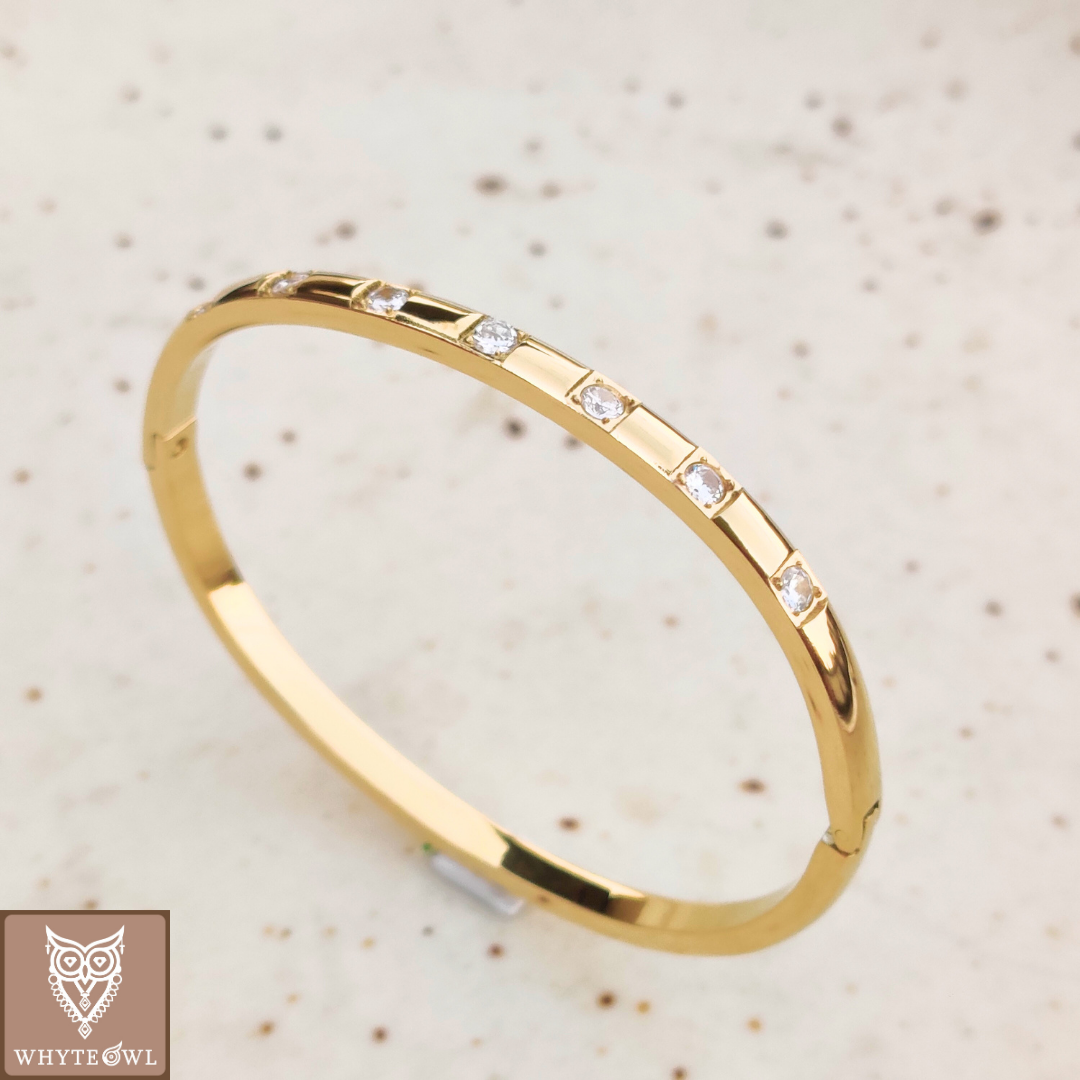 Sipmle Zirconia Gold Bangle Bracelet